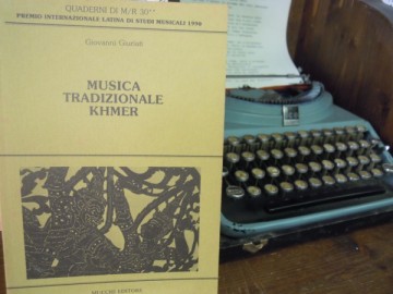 Giuriati, Giovanni : Musica tradizionale Khmer